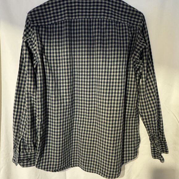 Banana Republic Flannel Shirt Men’s M Gray Navy Gingham Standard Fit - Picture 3 of 4